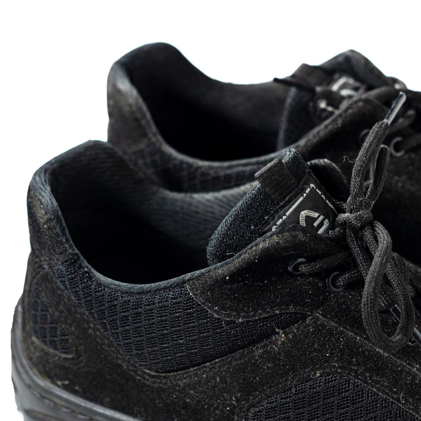 Tenis 425 Malla Negra Ruda
